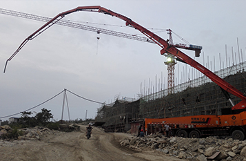 貴陽商貿(mào)城3號(hào)館，底板澆筑，C35纖維