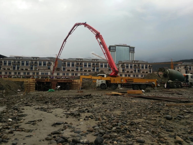 慧盟泵車(chē)施工